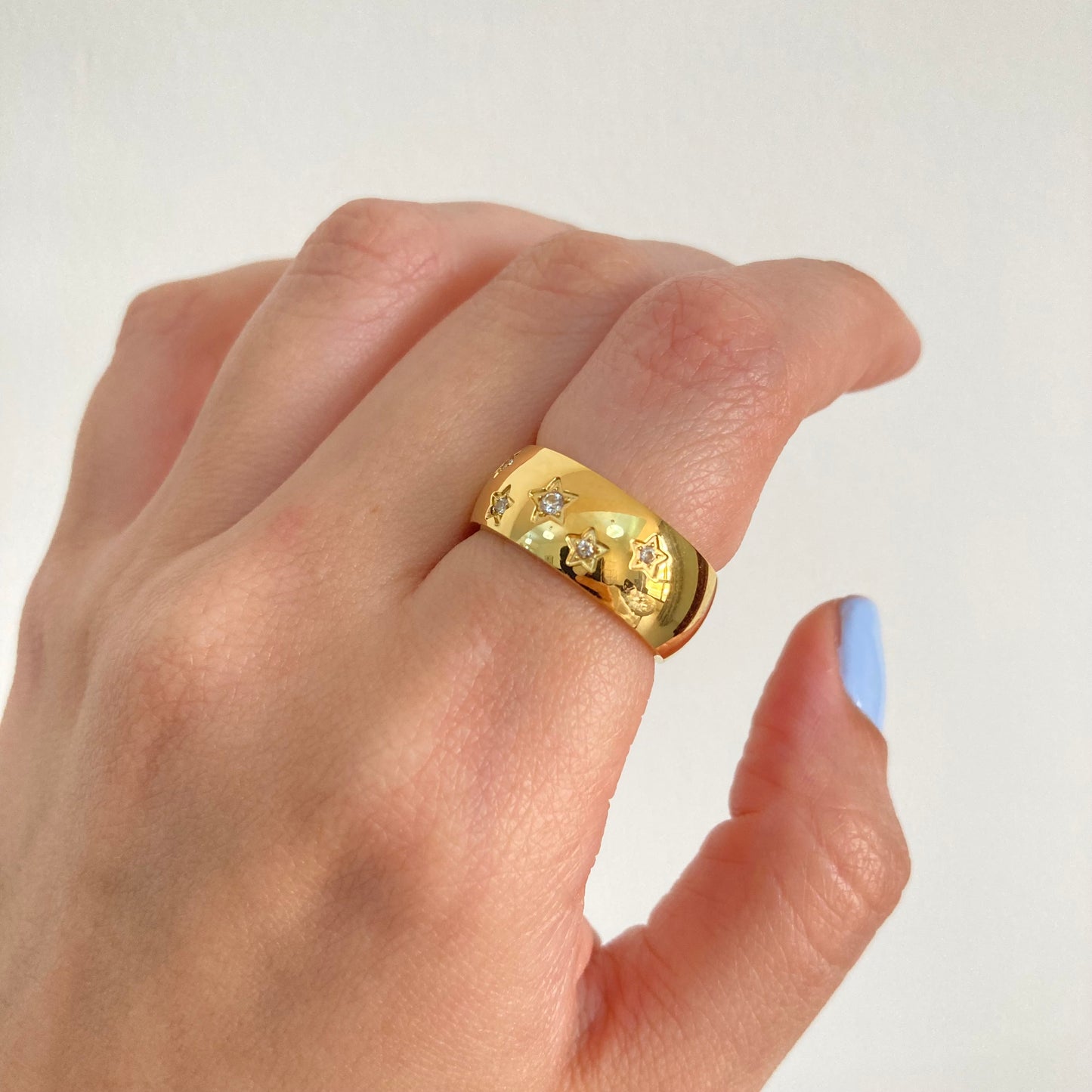 Wide Band Stars Ring
