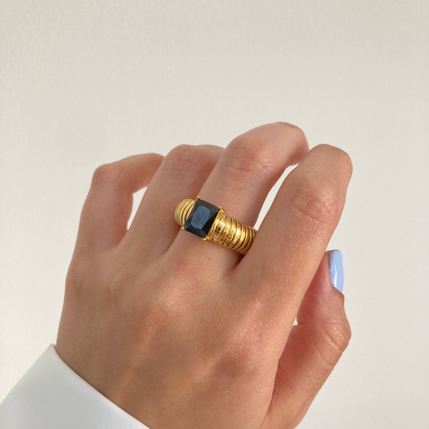 Black Chunky Ring