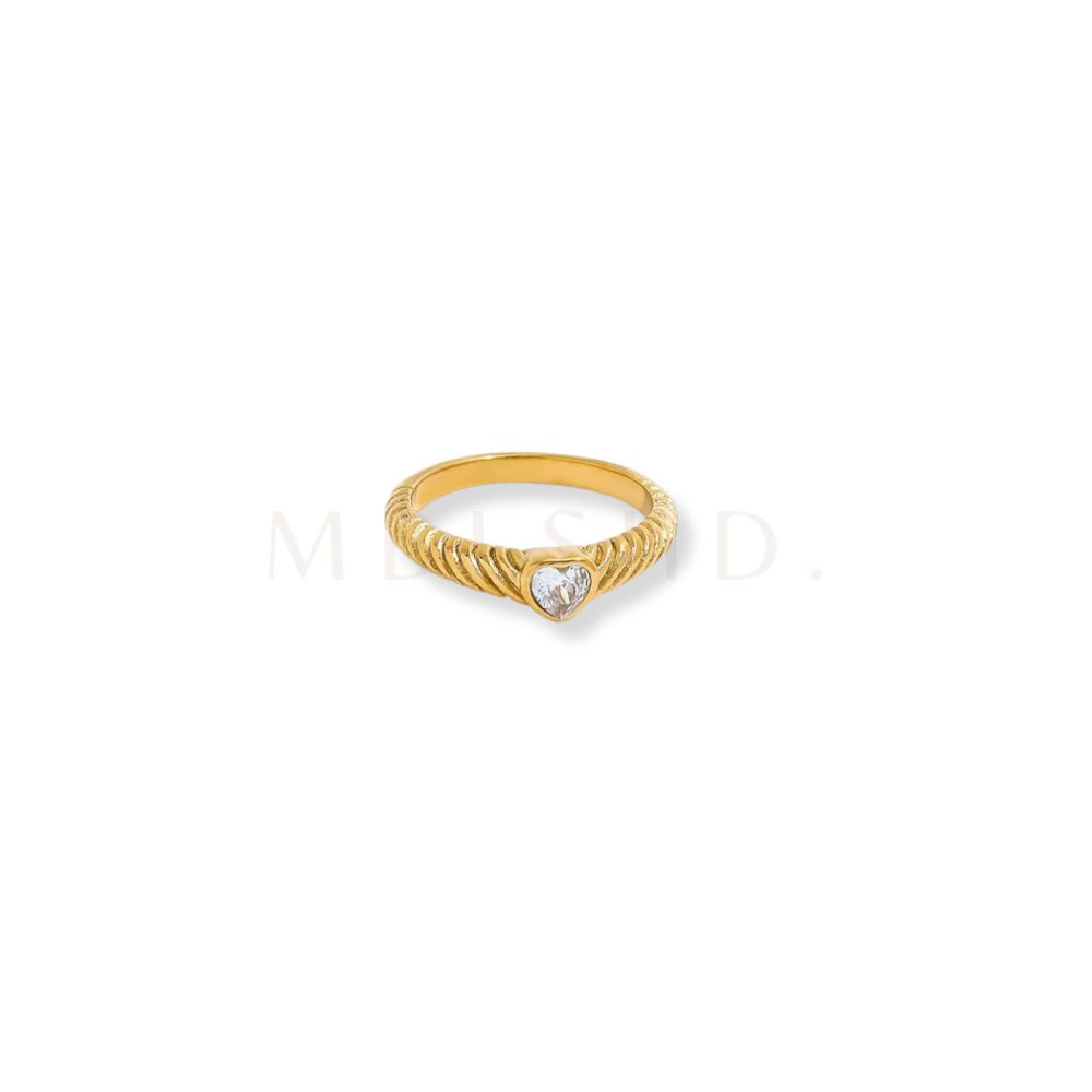 Ribbed Band Heart Ring