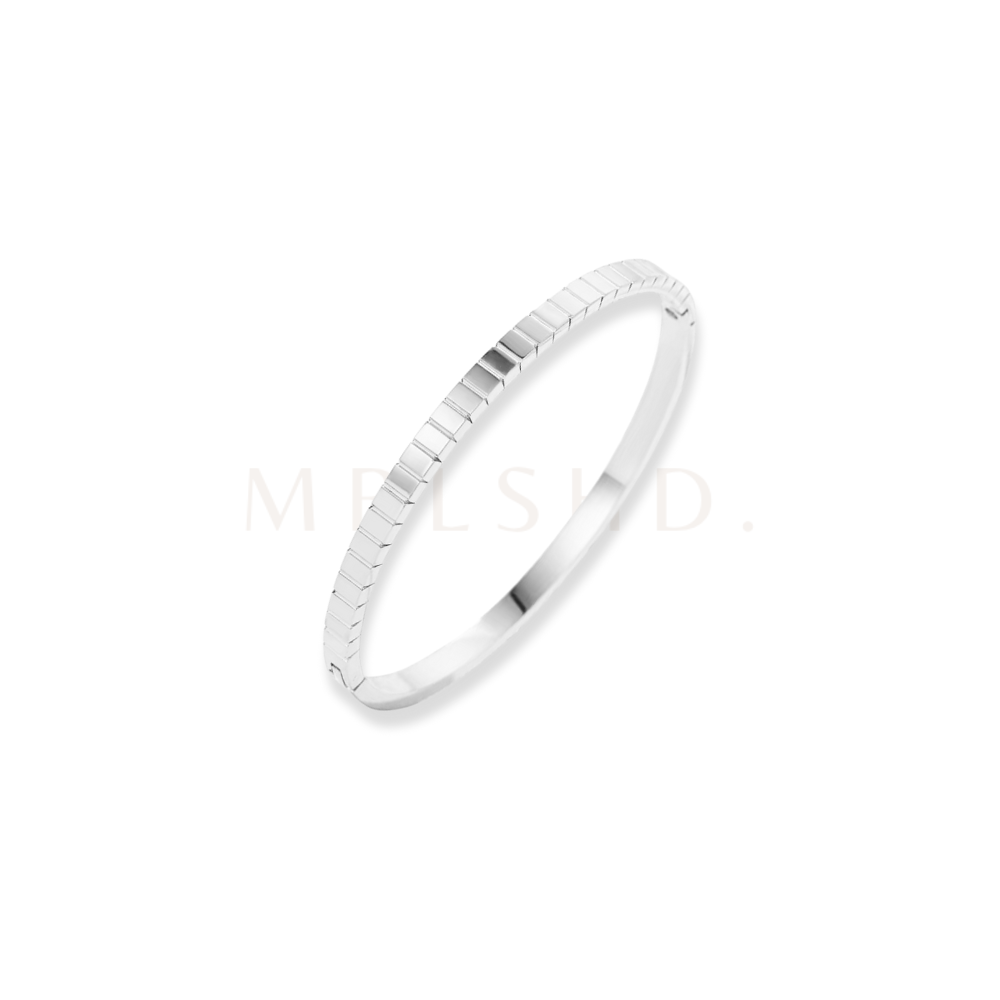 Ribbed Bangle Silver