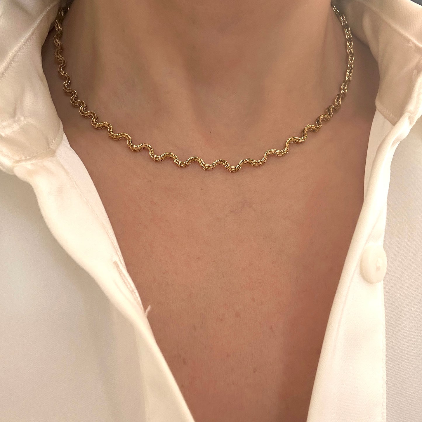 Wave Chain Necklace