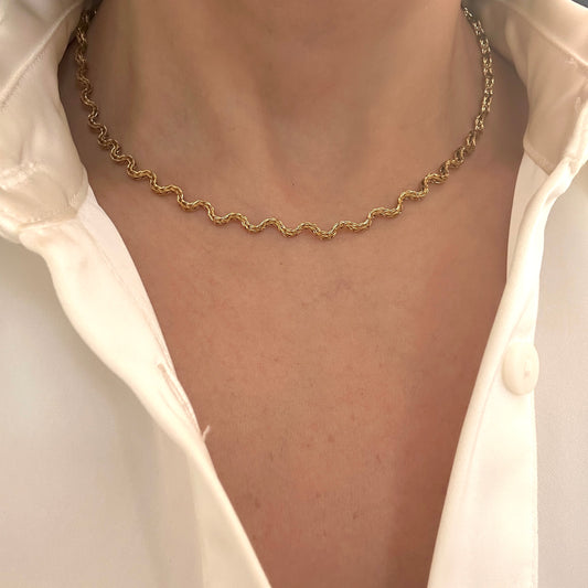 Wave Chain Necklace