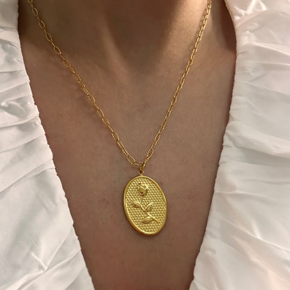 Rose Pendant Necklace