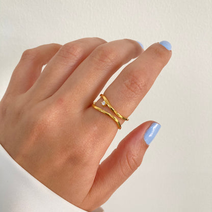 Irregular O Zircon Ring