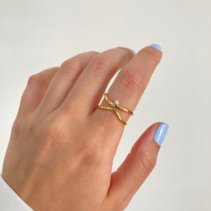 Irregular Hollow Zircon Ring