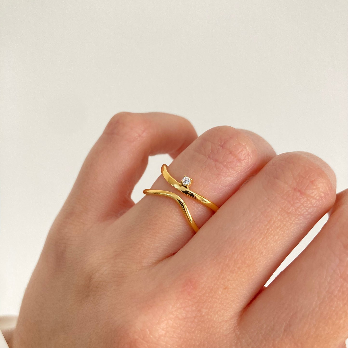Irregular Hollow Zircon Ring