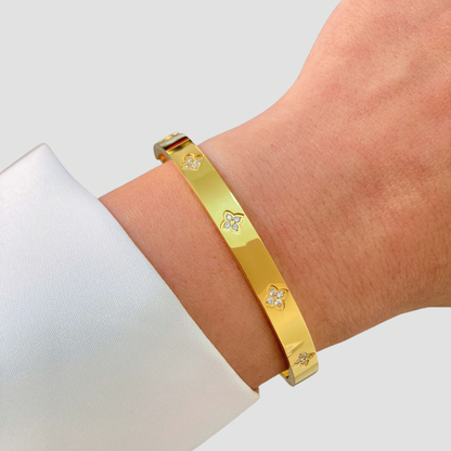 Clover Zircon Bangle