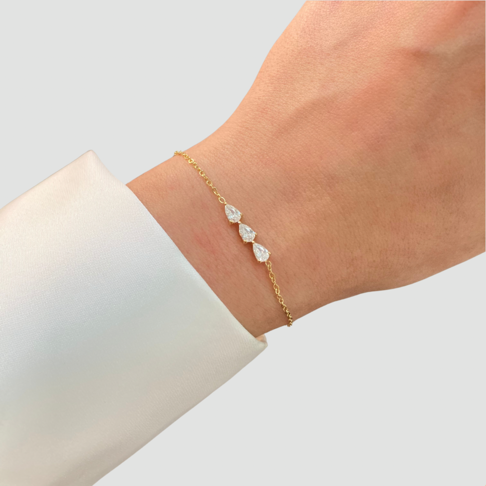 White Arrow Bracelet Gold