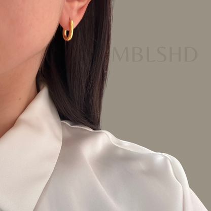 Dainty Oval Earrings